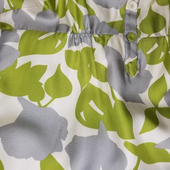 Boden Light Green and Gray Silk Floral V-Neck 3/4 Sleeve Dress - Picture 4 of 10